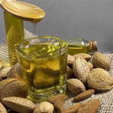 روغن بادام تلخ